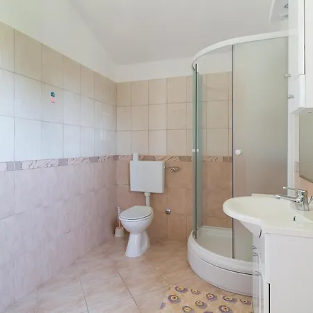 Casa Nada - By Ta Leut Agency *