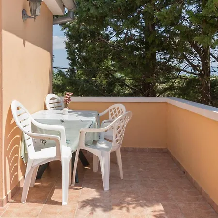 Apartment Casa Nada *